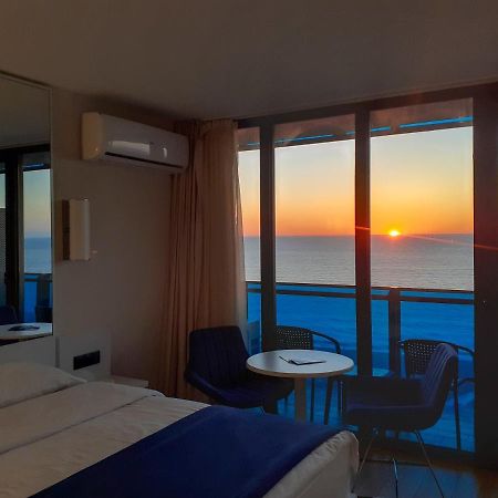 Aparthotel Only Front Sea View, No Side View, Wonderful Panorama, High Floor, Location Guarantee Batumi Exterior foto