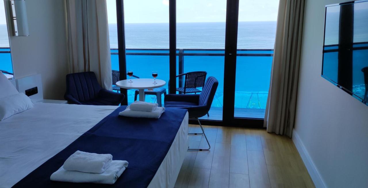 Aparthotel Only Front Sea View, No Side View, Wonderful Panorama, High Floor, Location Guarantee Batumi Exterior foto