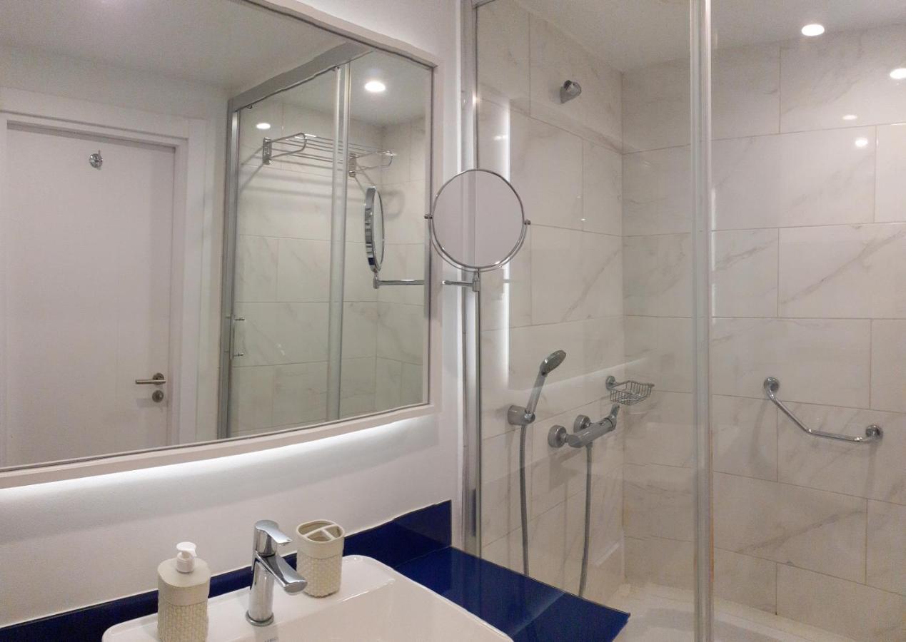 Aparthotel Only Front Sea View, No Side View, Wonderful Panorama, High Floor, Location Guarantee Batumi Exterior foto