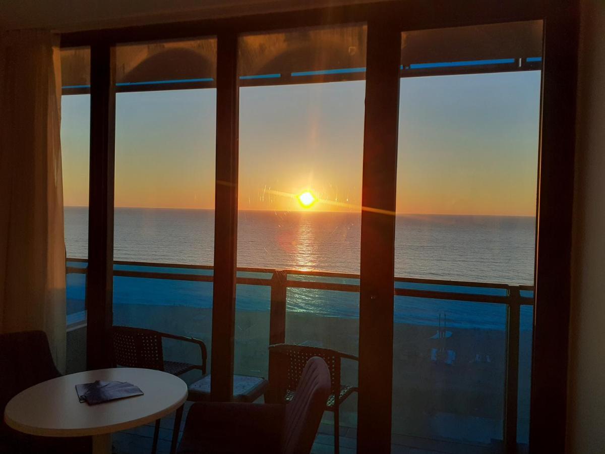 Aparthotel Only Front Sea View, No Side View, Wonderful Panorama, High Floor, Location Guarantee Batumi Exterior foto